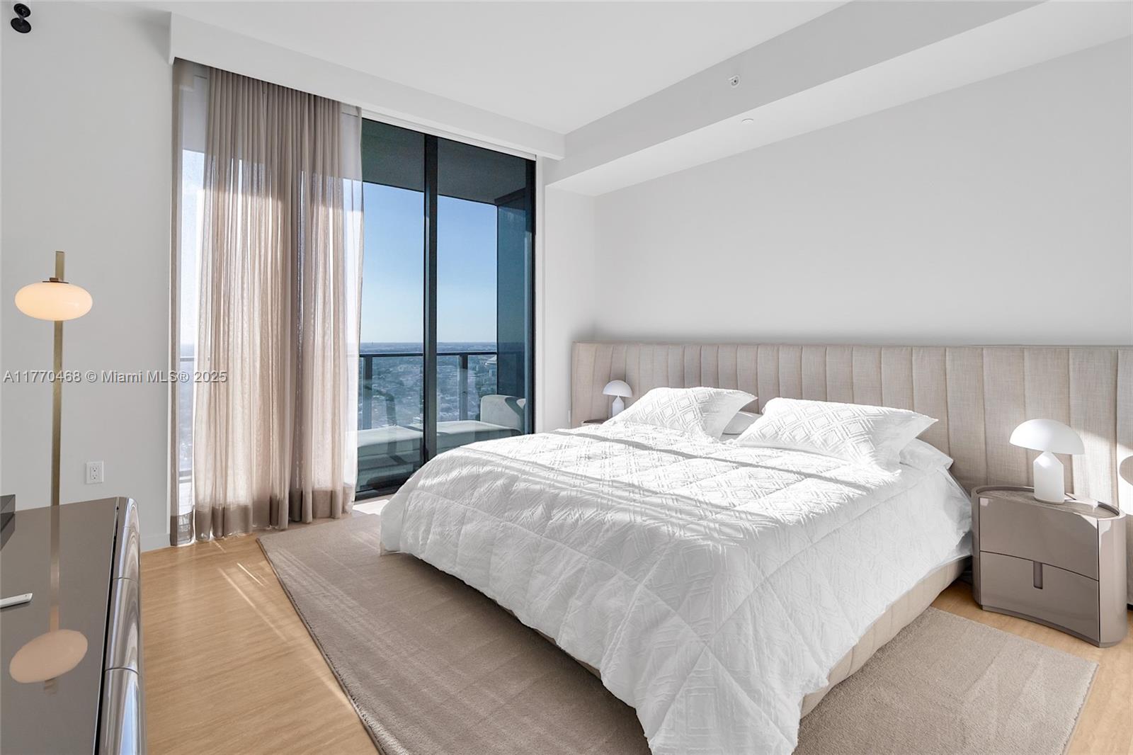 1000 Brickell Plz #PH5504, Miami FL 33131