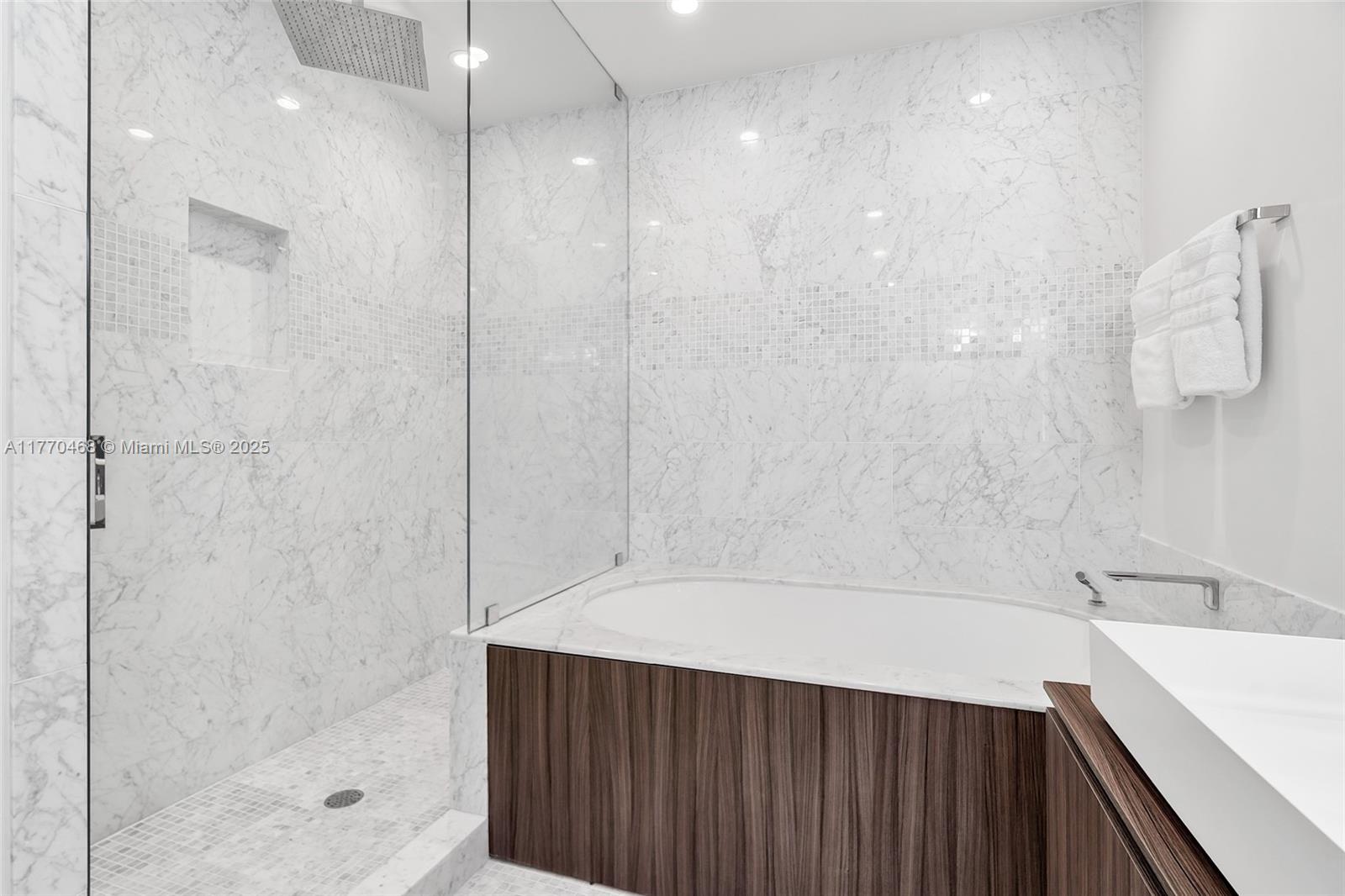 1000 Brickell Plz #PH5504, Miami FL 33131