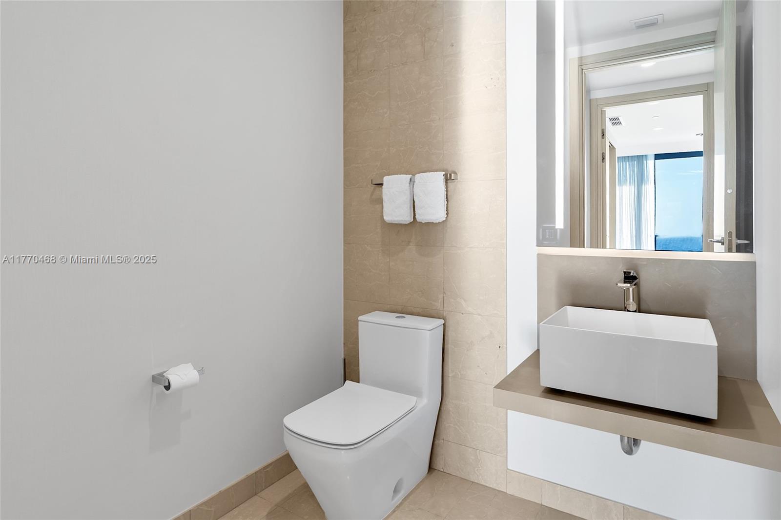 1000 Brickell Plz #PH5504, Miami FL 33131
