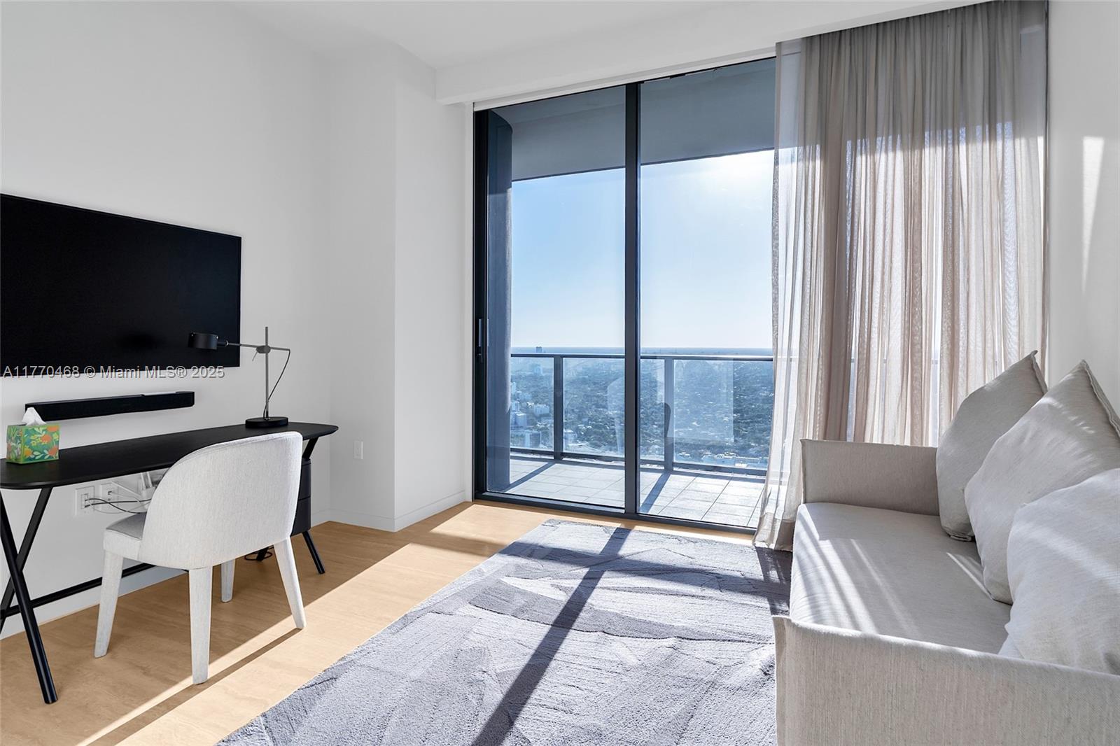 1000 Brickell Plz #PH5504, Miami FL 33131