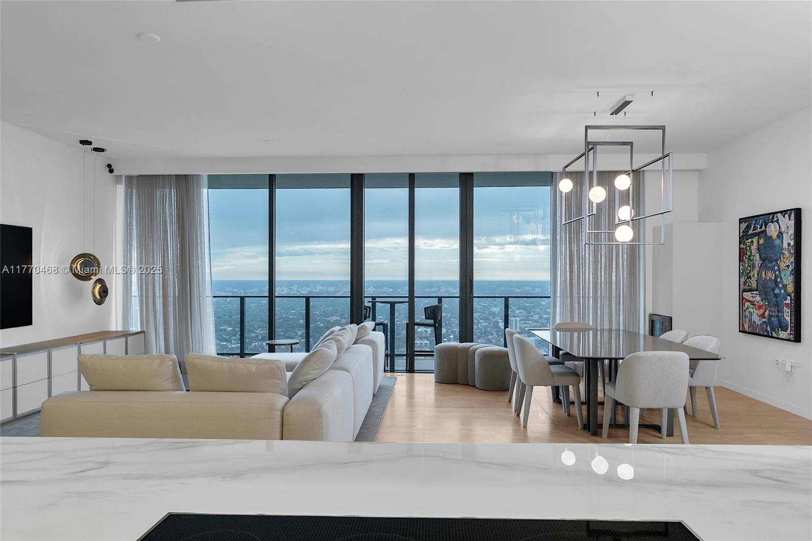 1000 Brickell Plz #PH5504, Miami FL 33131