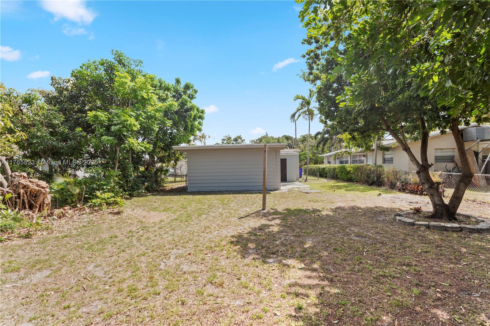 Listing Photo 9