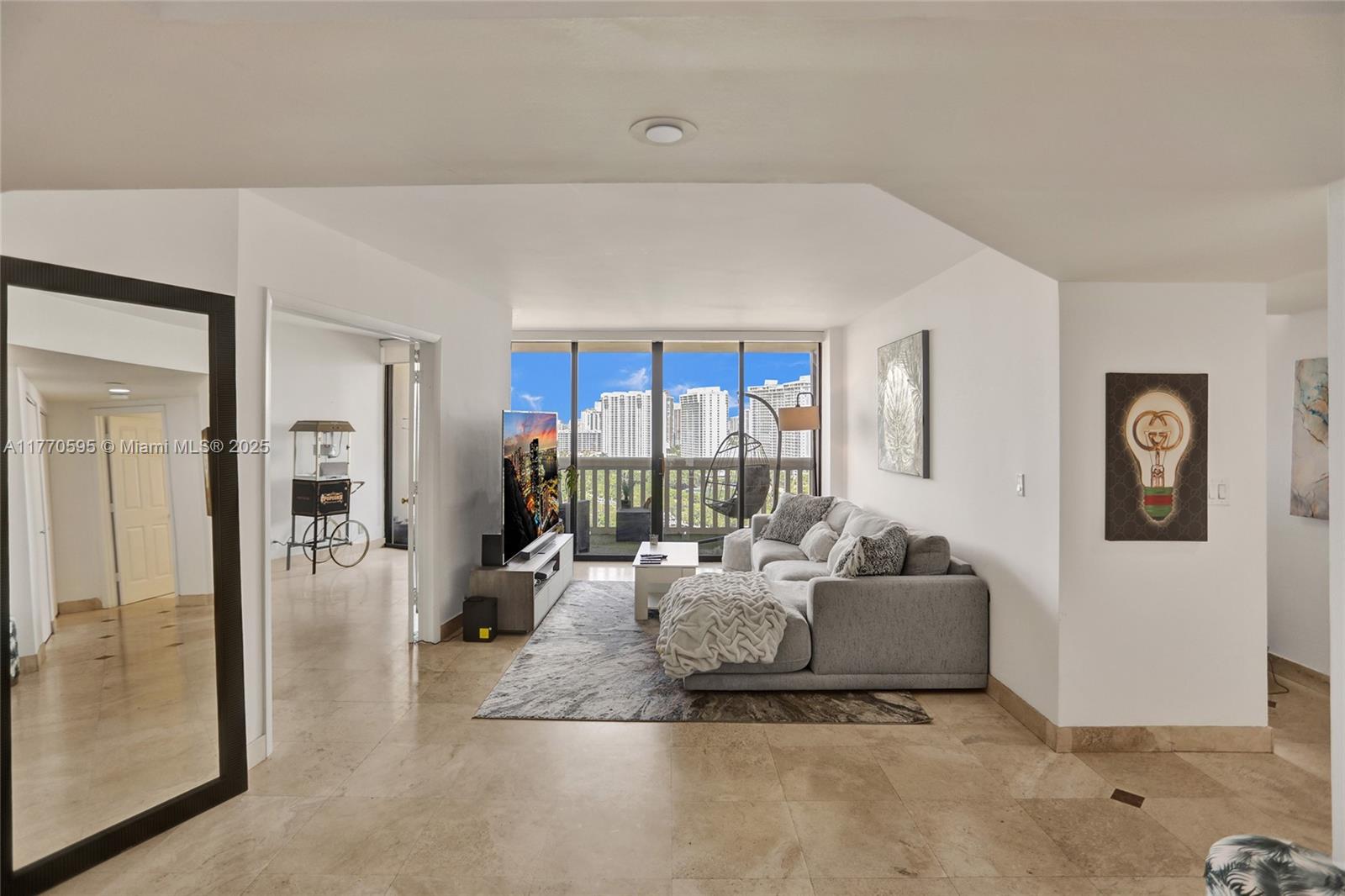Condo for Rent in Aventura, FL