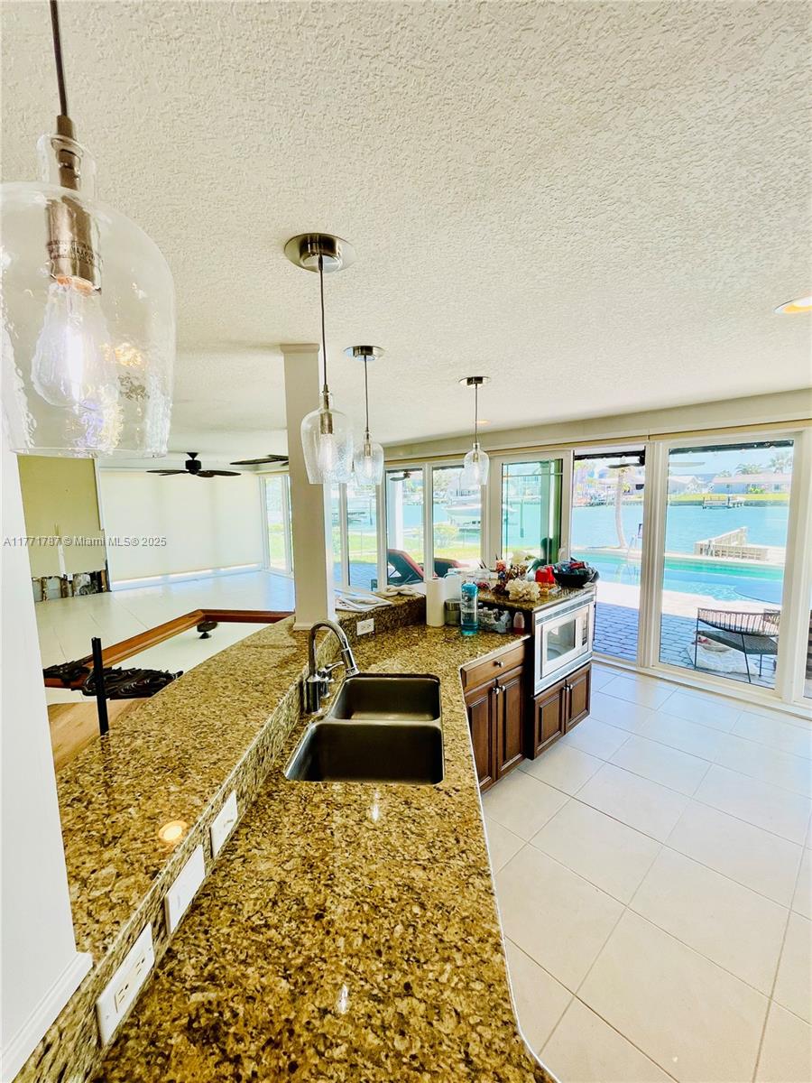 795 119th Avenue, Saint Petersburg, Florida image 33