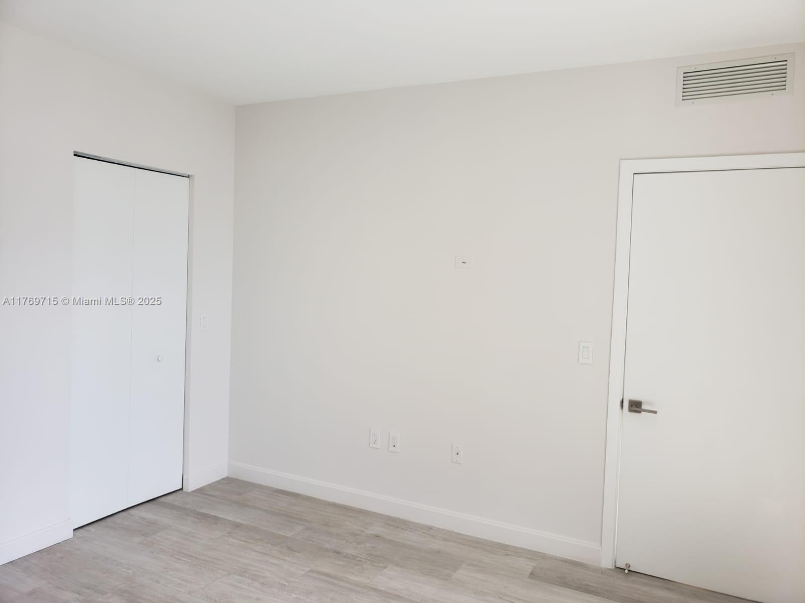55 SW 9th St #2203, Miami FL 33130