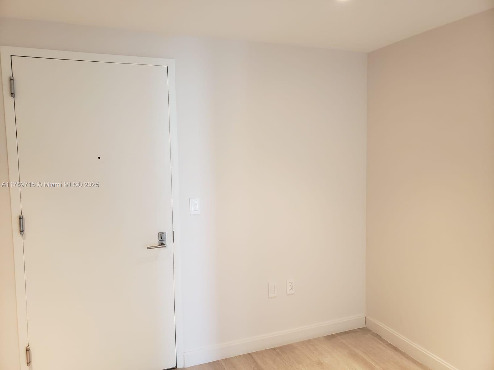 55 SW 9th St #2203, Miami FL 33130