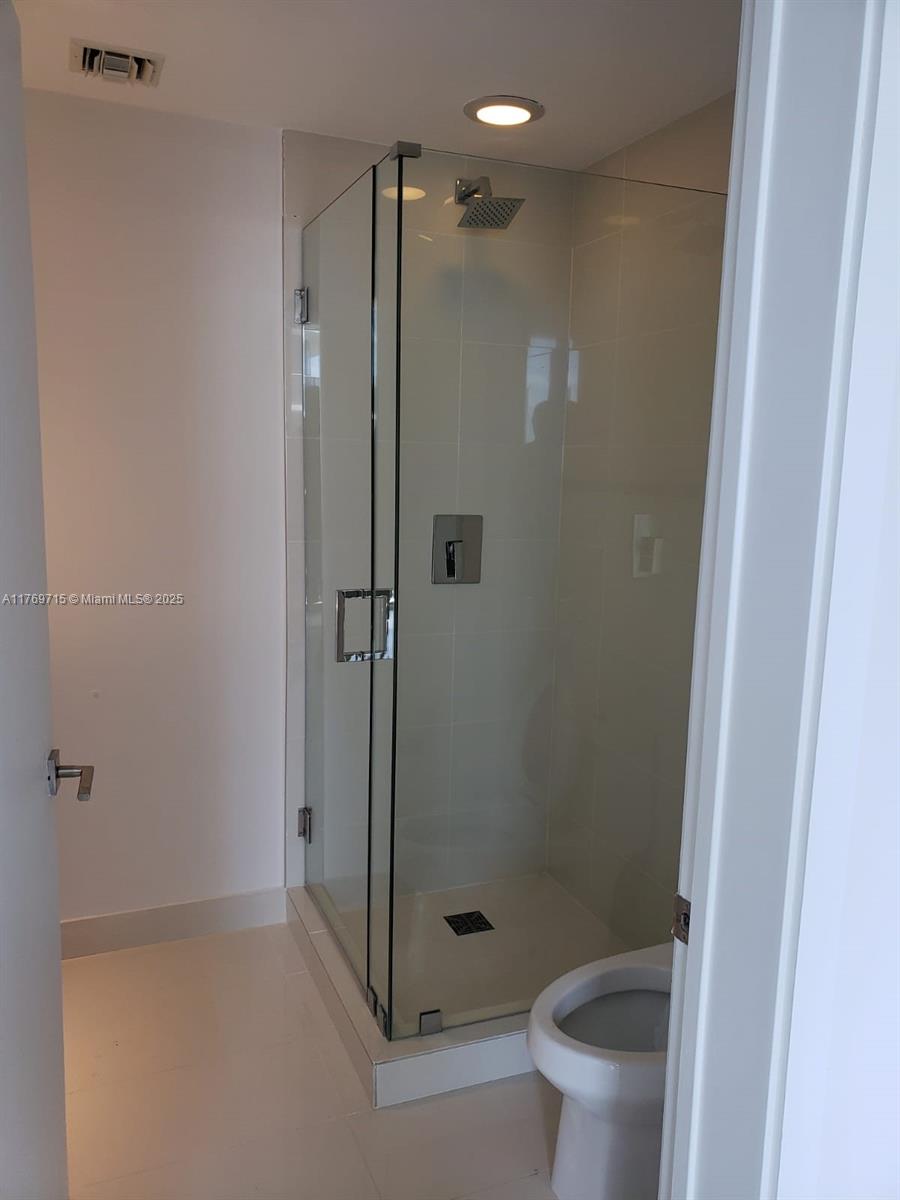 55 SW 9th St #2203, Miami FL 33130