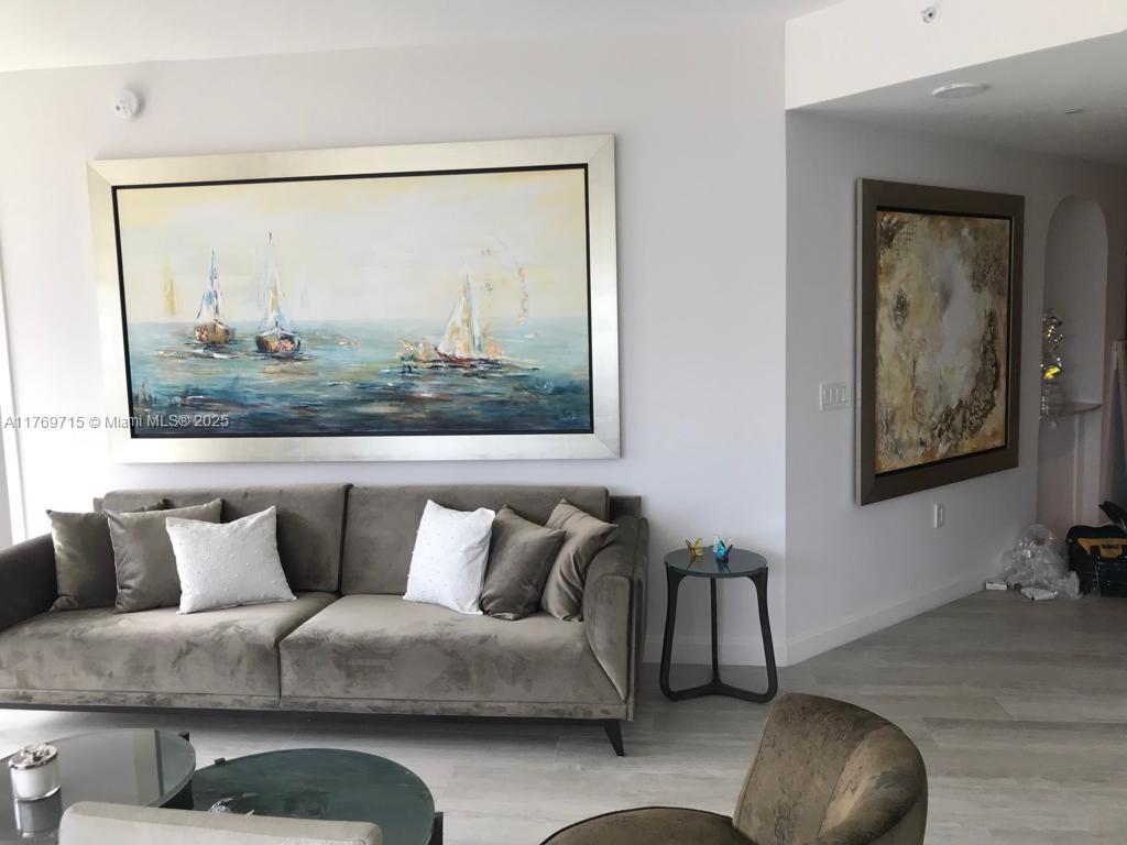 55 SW 9th St #2203, Miami FL 33130