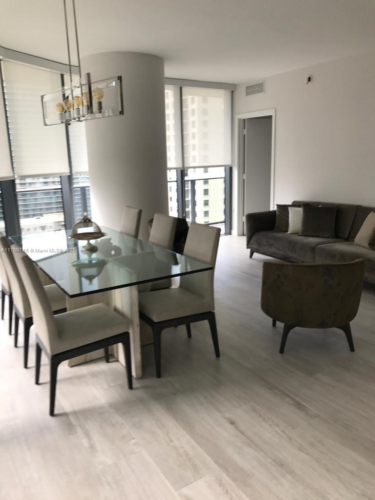 55 SW 9th St #2203, Miami FL 33130
