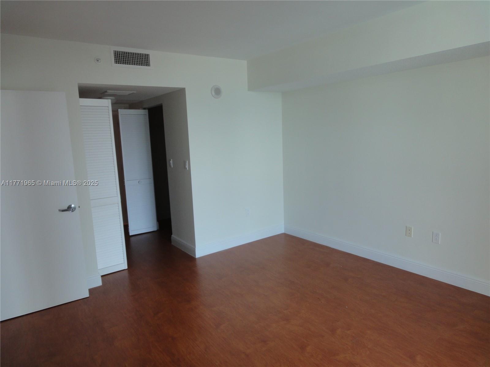 1800 N BAYSHORE DR #1204, Miami FL 33132