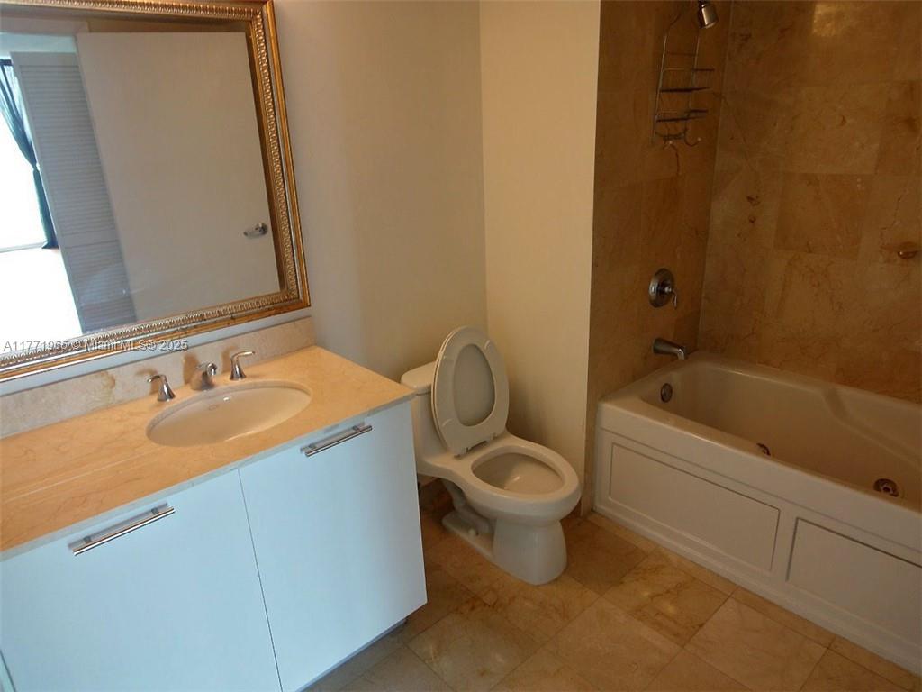 1800 N BAYSHORE DR #1204, Miami FL 33132