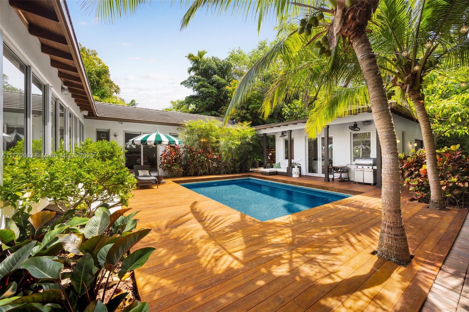 4140 Battersea Rd, Coconut Grove, Florida image 37