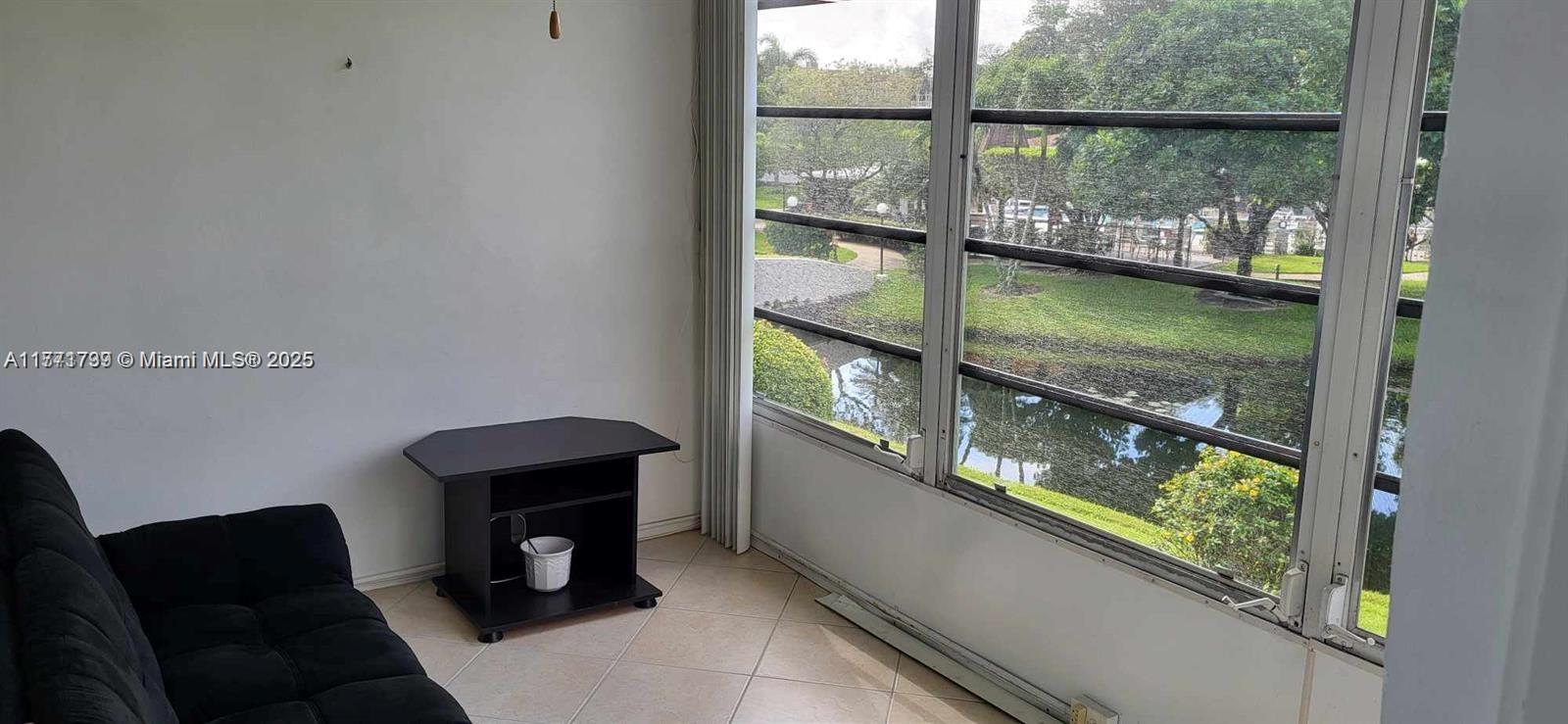 4700 NW 35th St #511, Lauderdale Lakes, Florida image 12