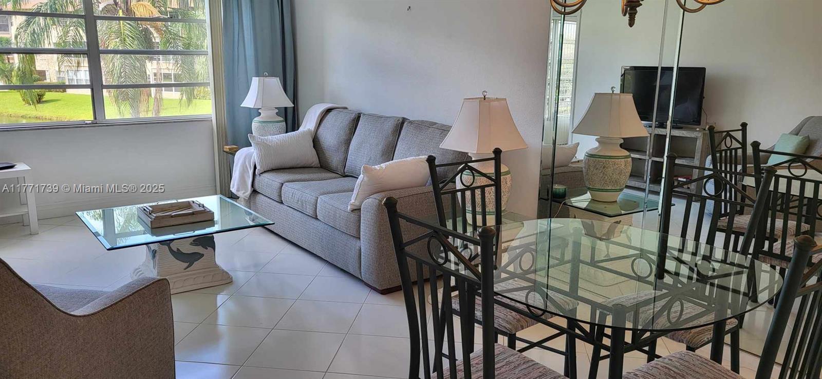 4700 NW 35th St #511, Lauderdale Lakes, Florida image 2