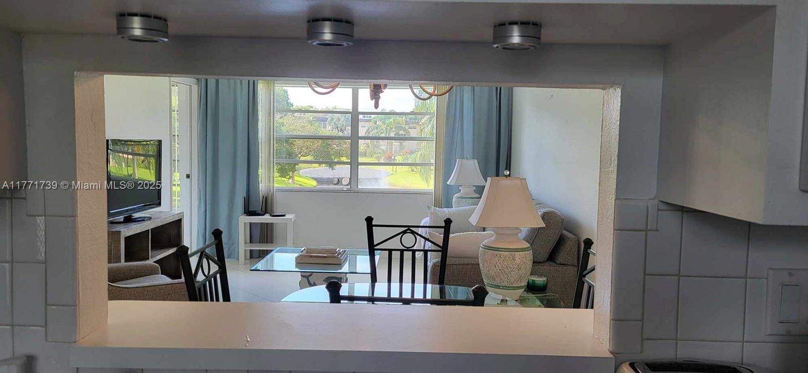 4700 NW 35th St #511, Lauderdale Lakes, Florida image 5