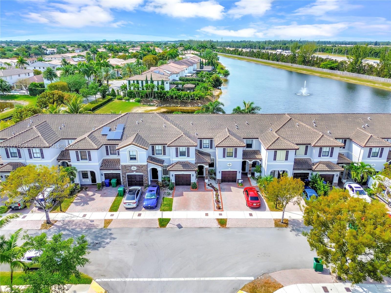 11618 NW 87th Ln, Doral, Florida image 8