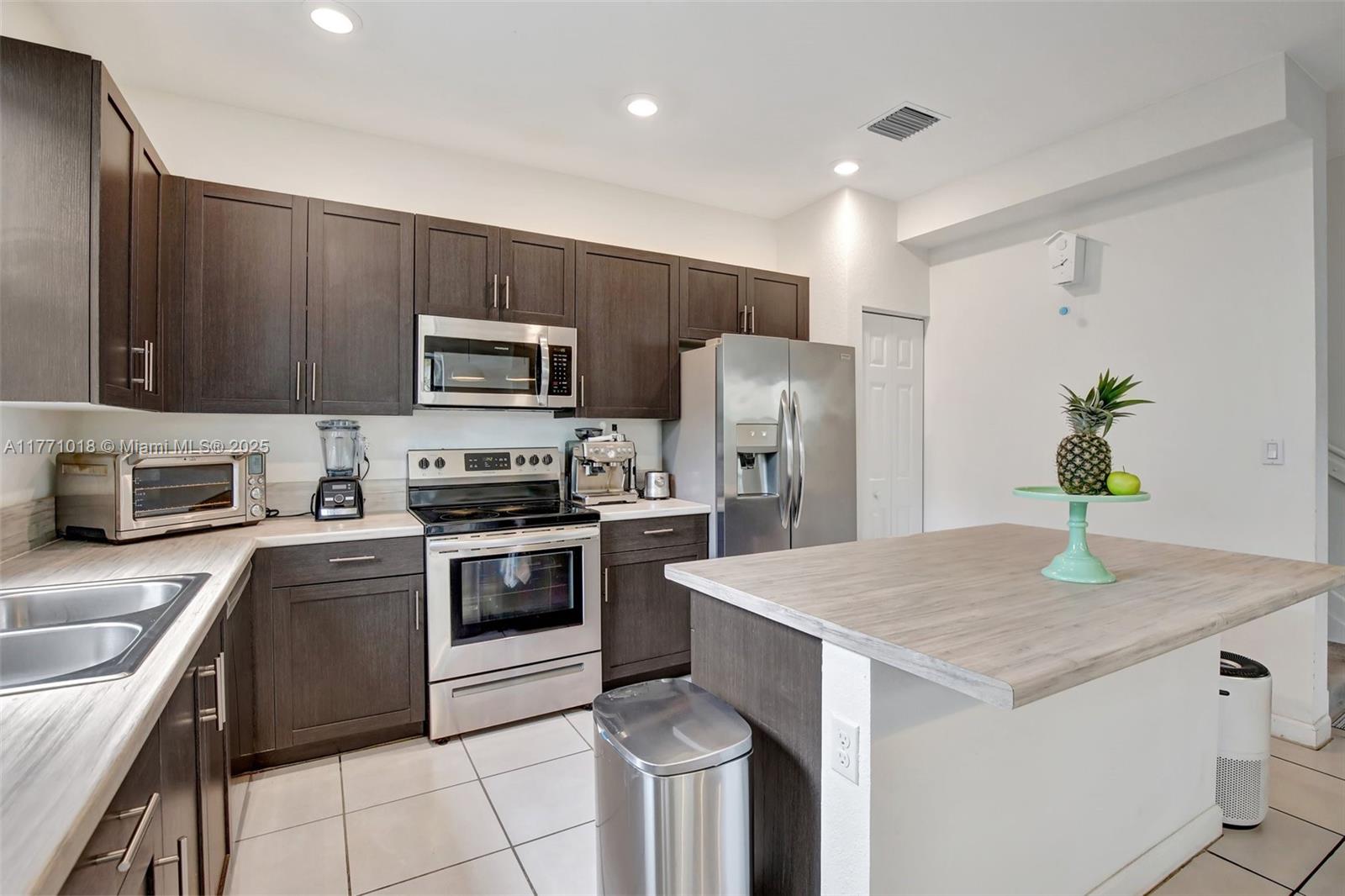4691 Brumby Ter, Davie, Florida image 20