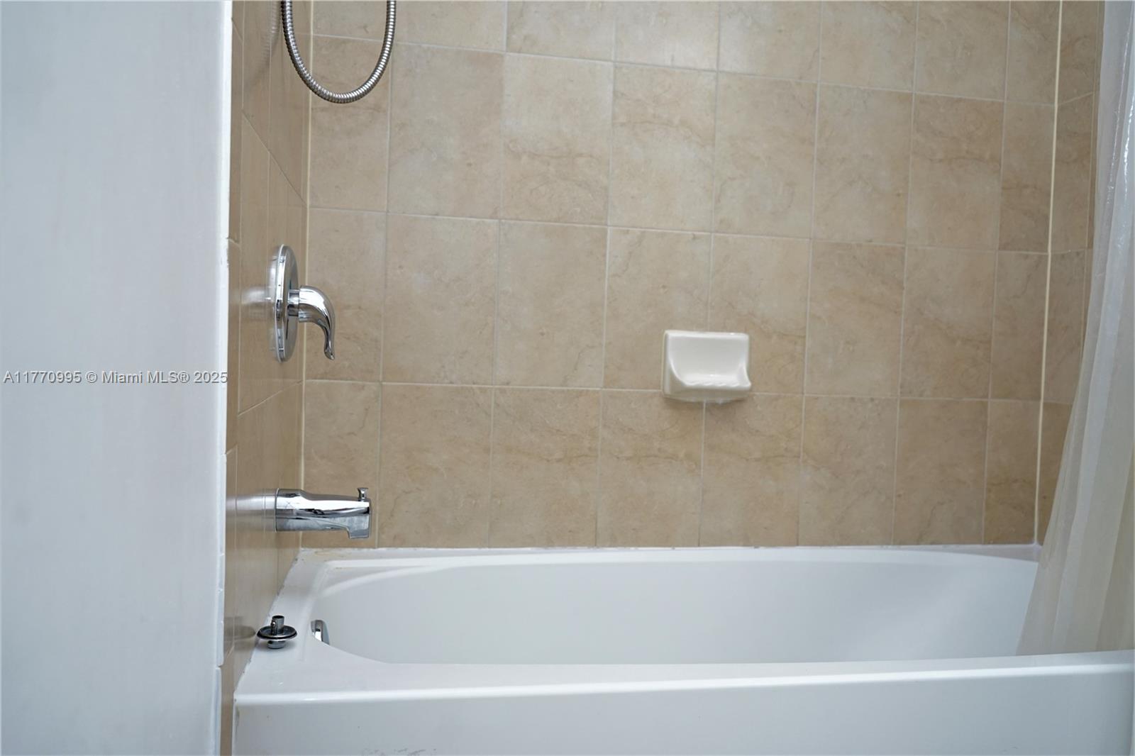 3365 W 91 Terr, Hialeah, Florida image 22