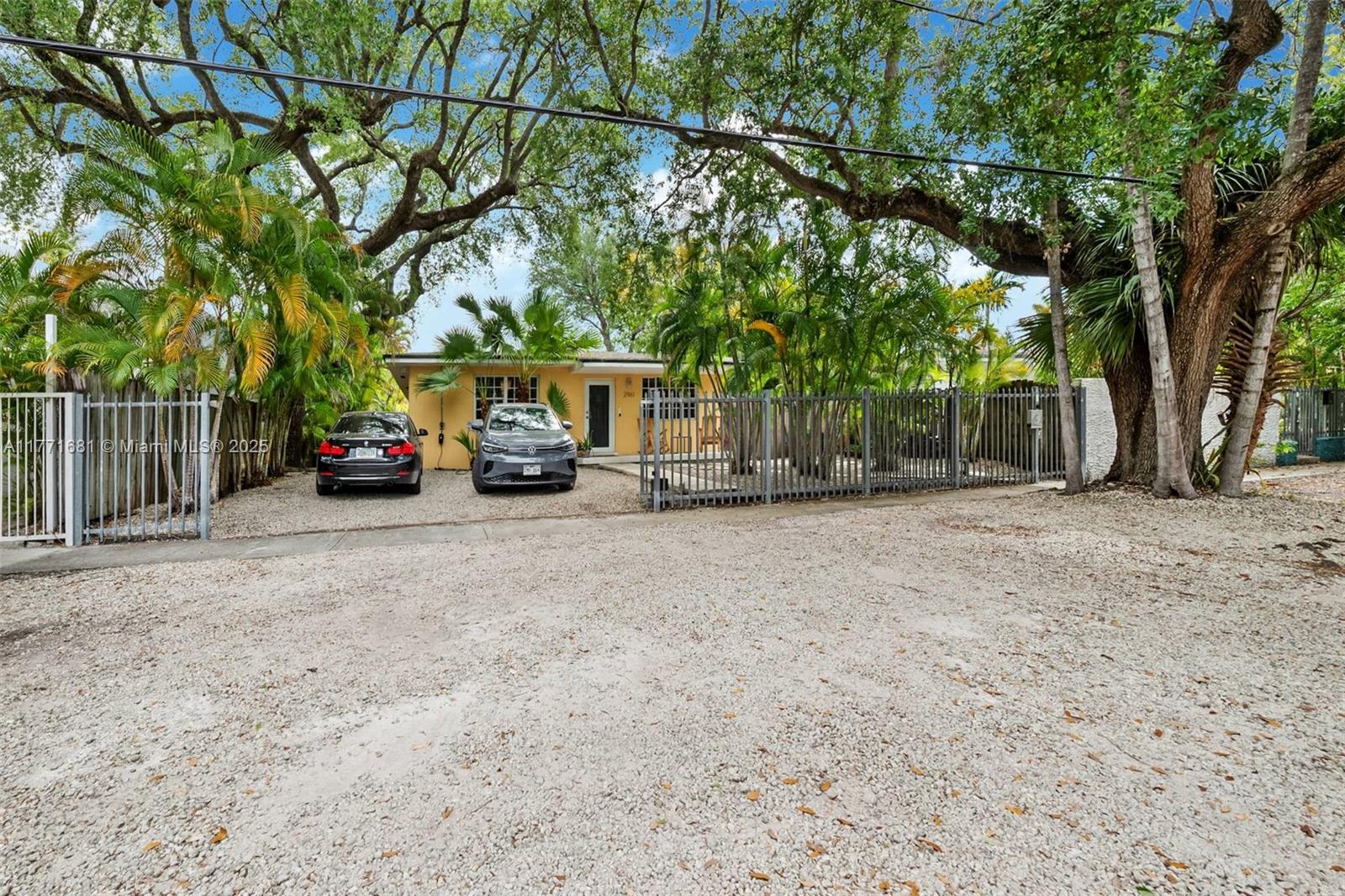 2960 Whitehead Street, Coconut Grove, Florida image 2