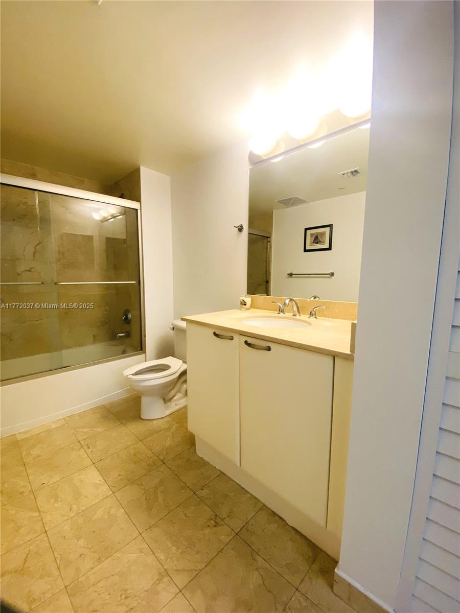 2101 Brickell Ave #1005, Miami FL 33129