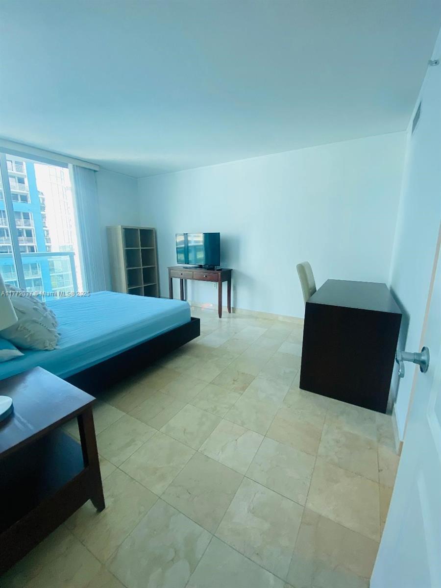 2101 Brickell Ave #1005, Miami FL 33129
