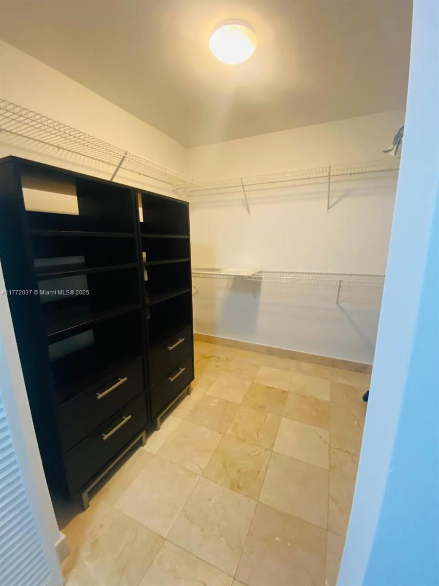 2101 Brickell Ave #1005, Miami FL 33129