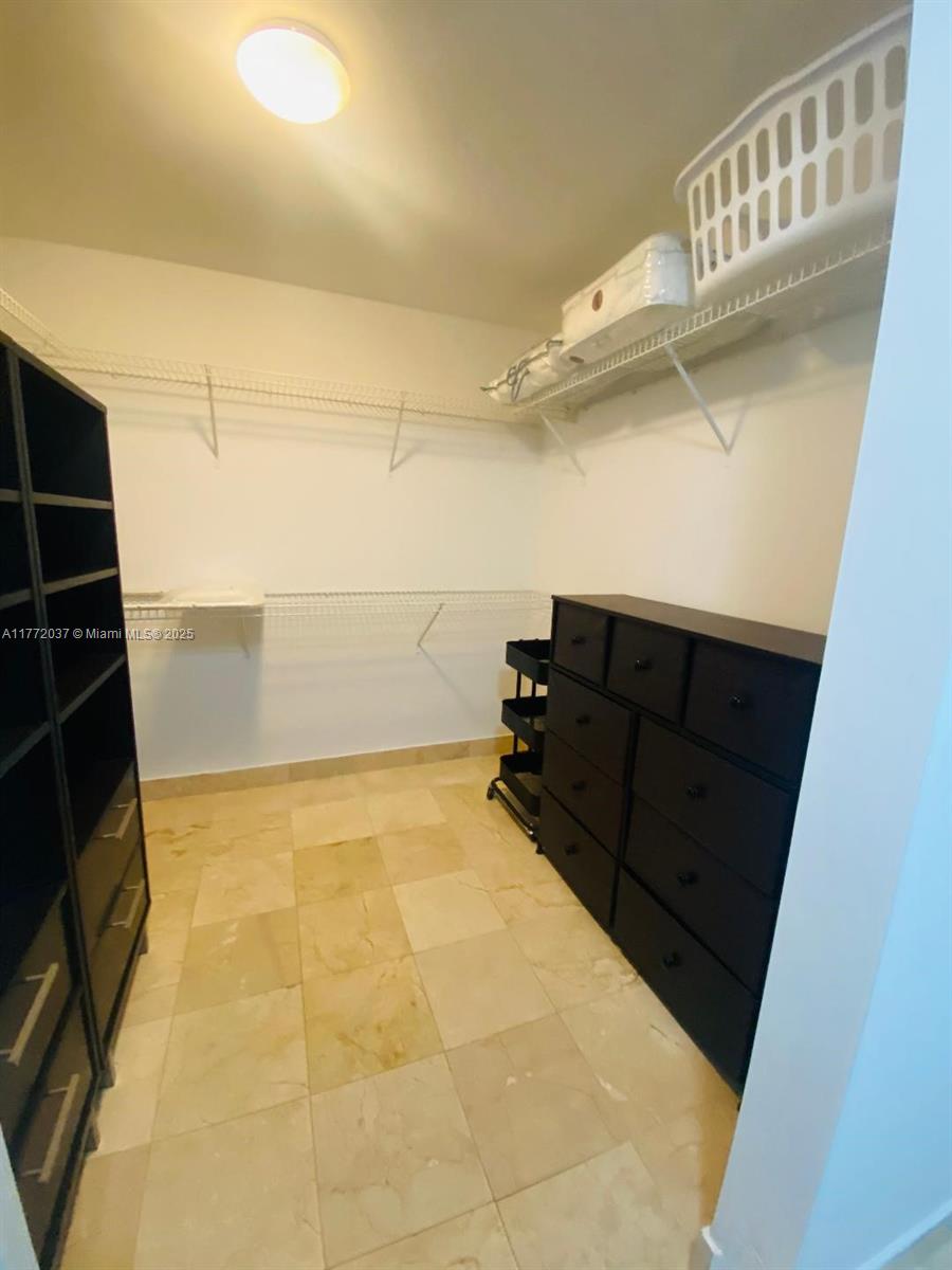 2101 Brickell Ave #1005, Miami FL 33129