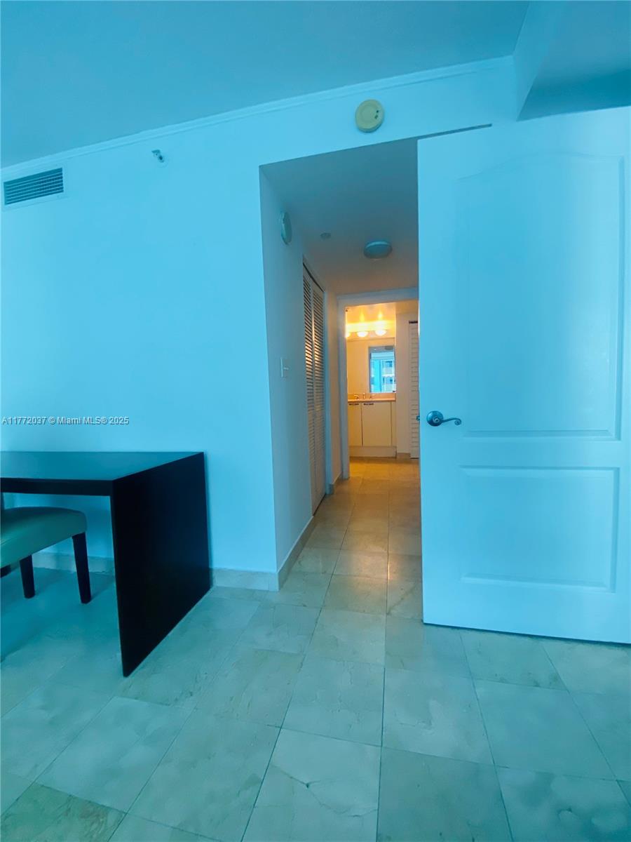 2101 Brickell Ave #1005, Miami FL 33129