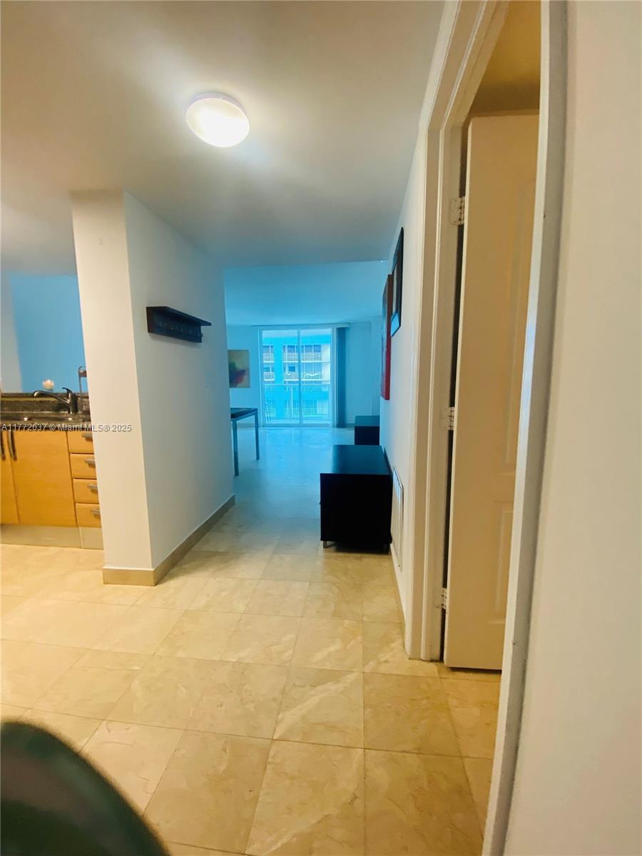 2101 Brickell Ave #1005, Miami FL 33129