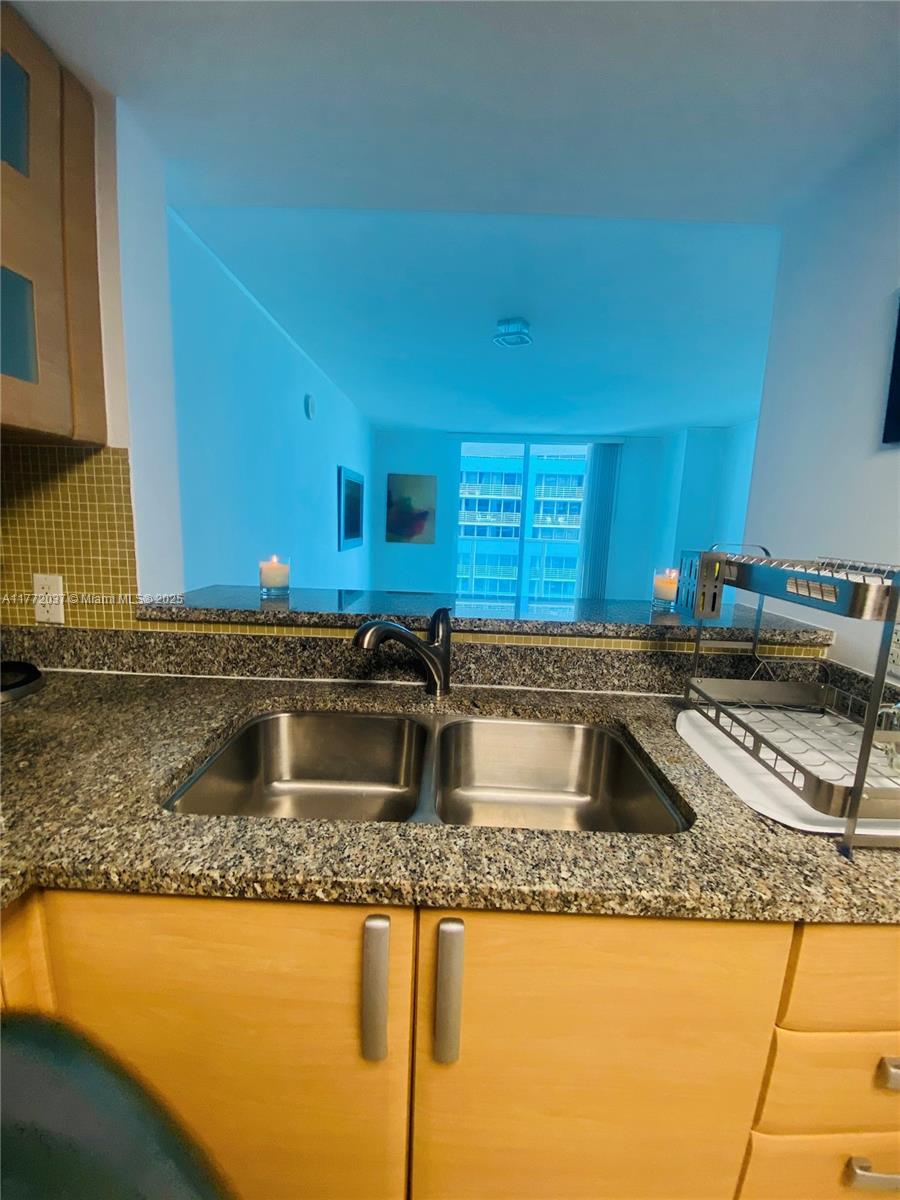 2101 Brickell Ave #1005, Miami FL 33129
