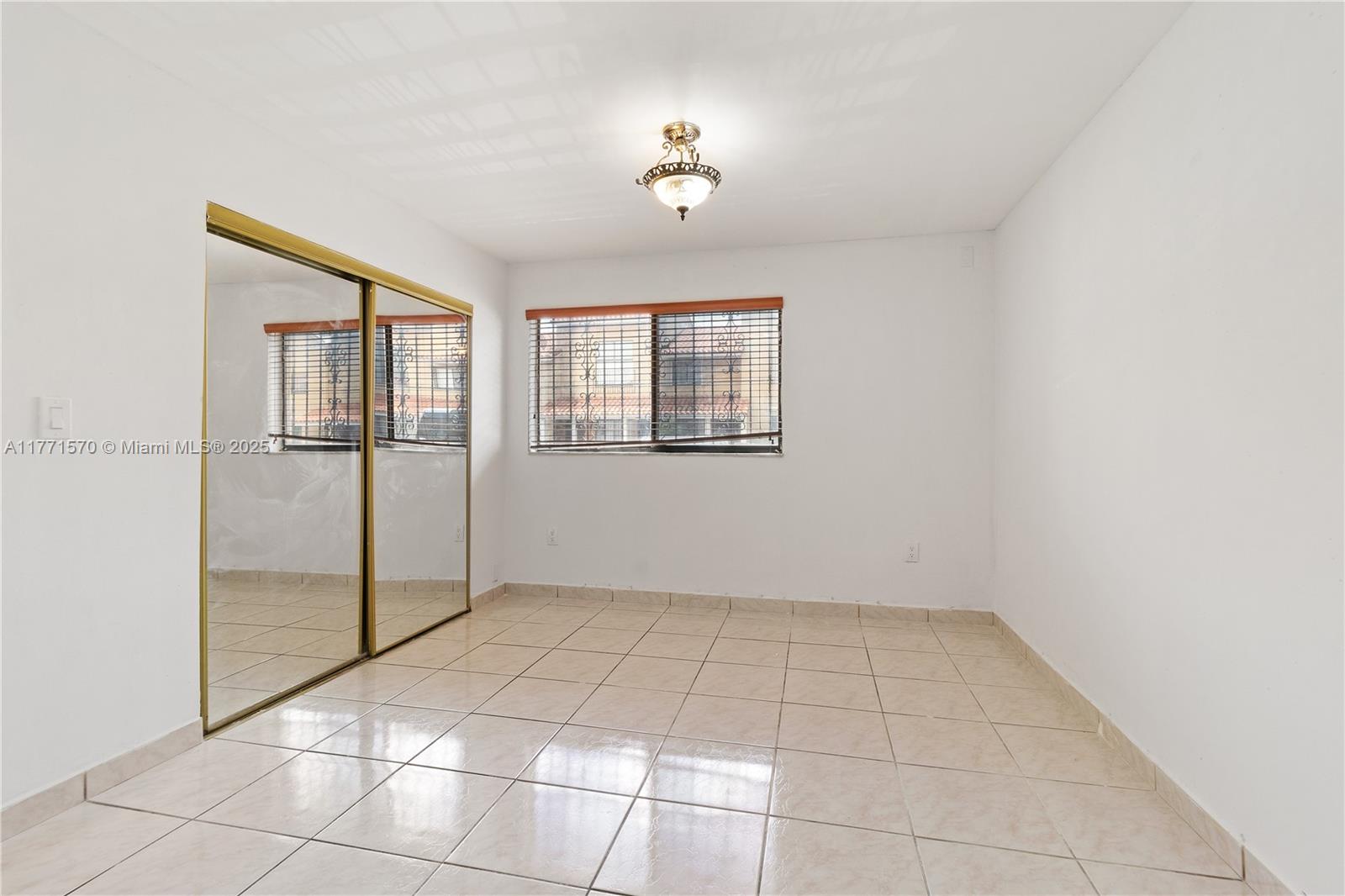 2735 W 60th Pl #107, Hialeah, Florida image 6