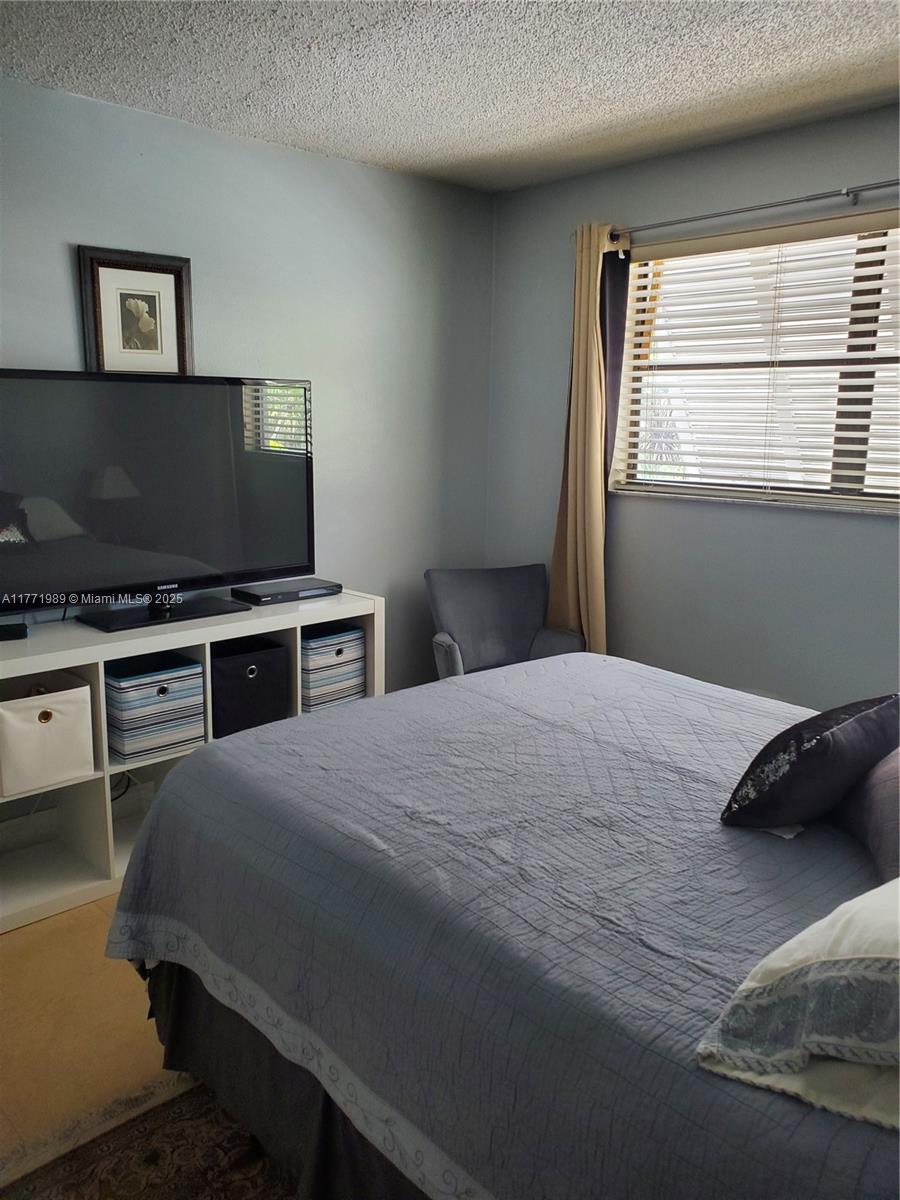 11233 NW 15th Pl, Pembroke Pines, Florida image 17