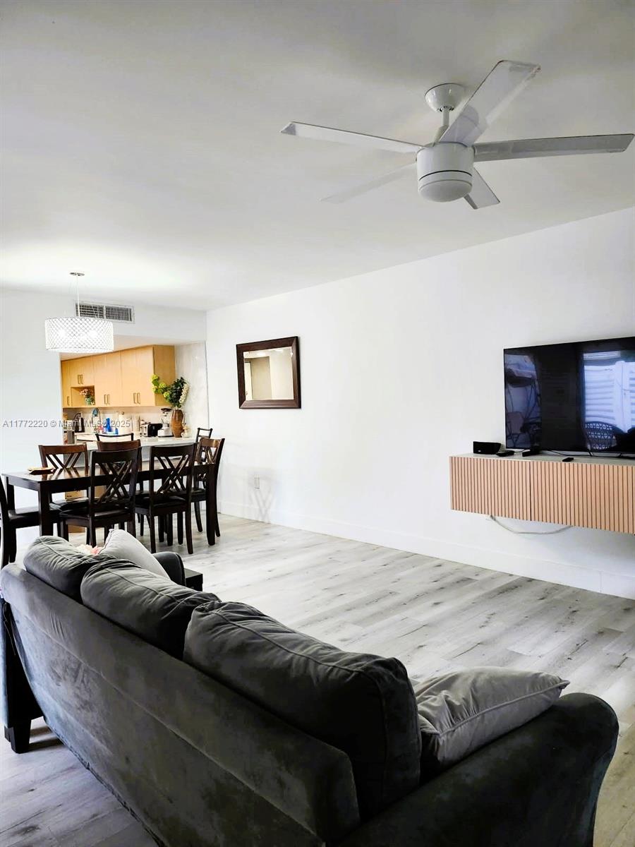 575 NW 98th Ave, Plantation, Florida image 11