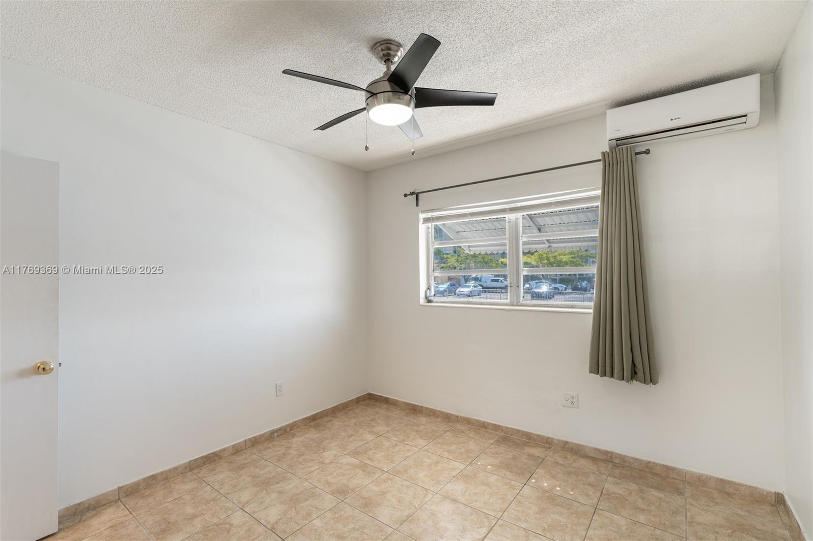 2500 Diana Dr #106, Hallandale Beach, Florida image 16