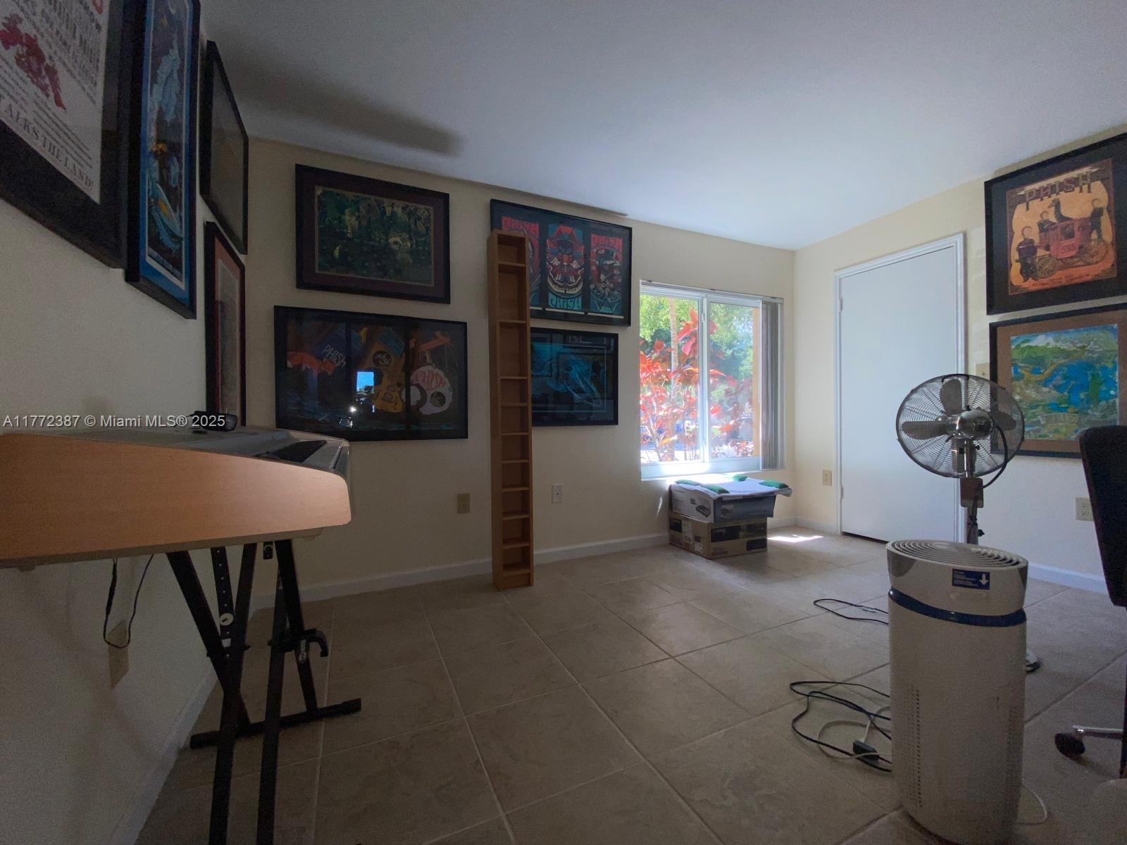 Residential, Oakland Park, Florida image 24