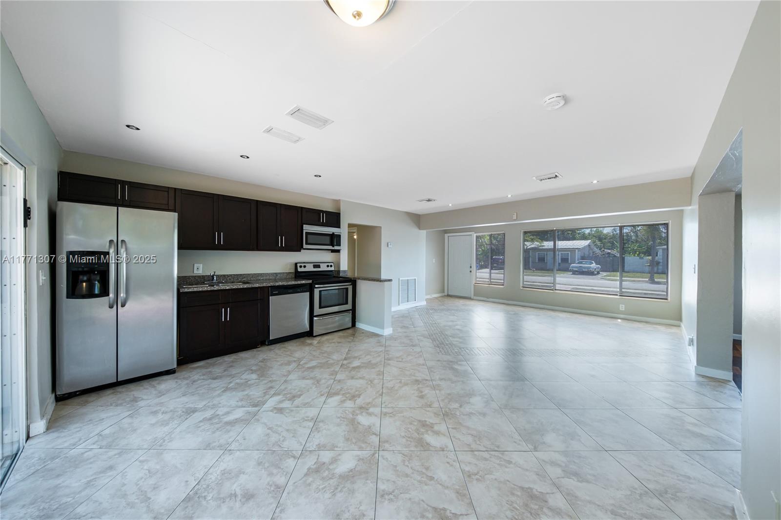 2537 Adams St, Hollywood, Florida image 12