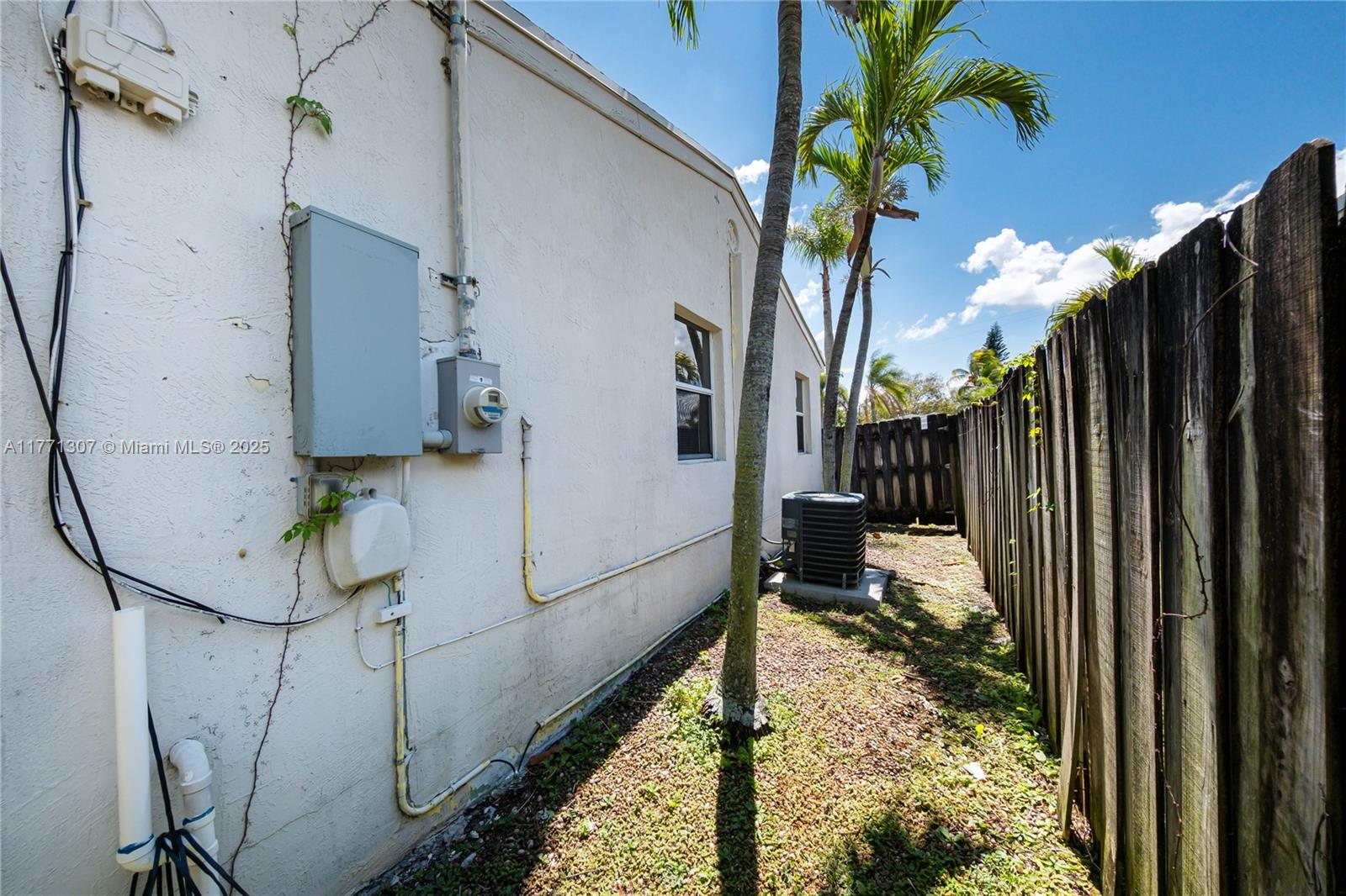 2537 Adams St, Hollywood, Florida image 44