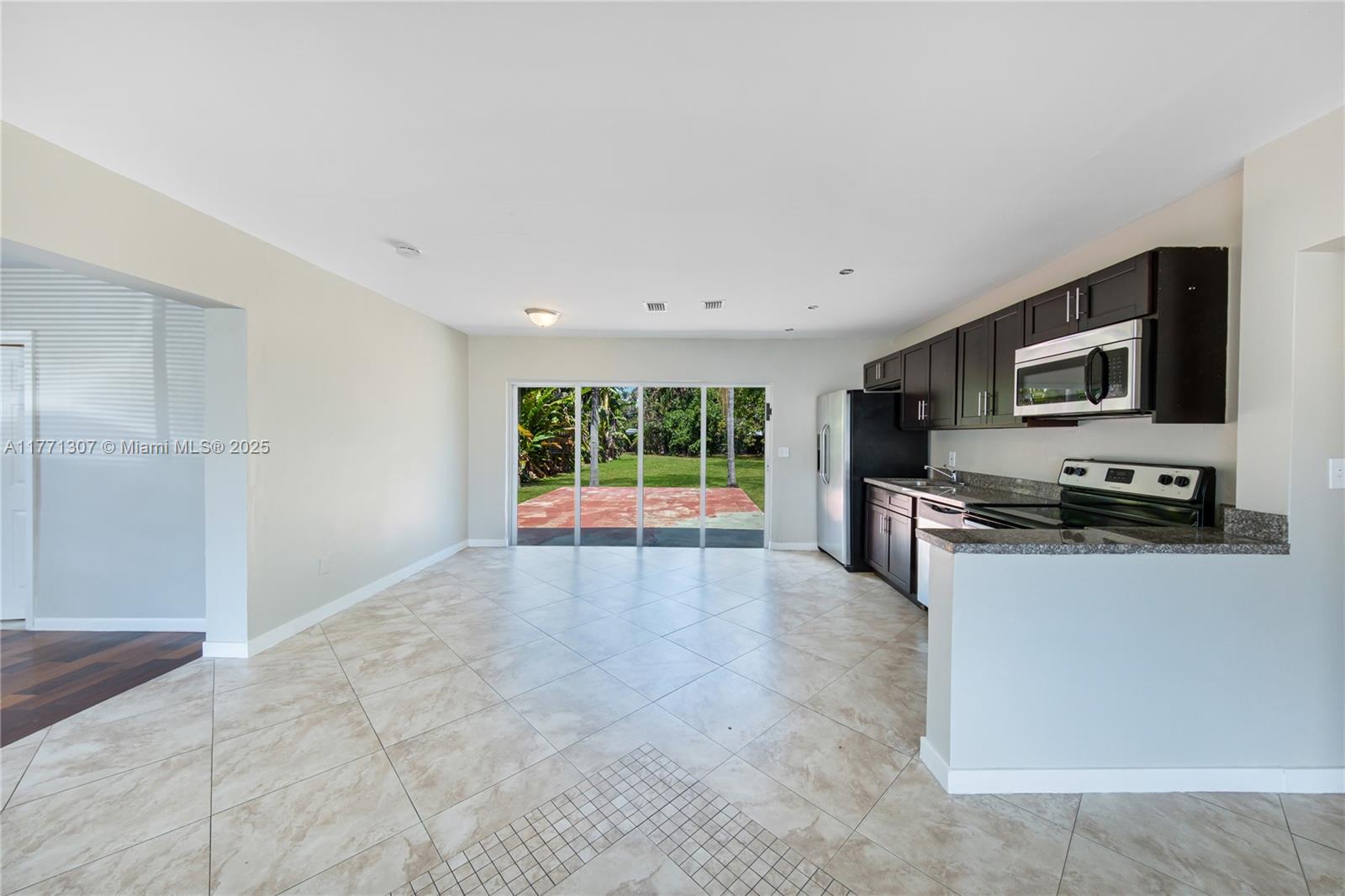 2537 Adams St, Hollywood, Florida image 9