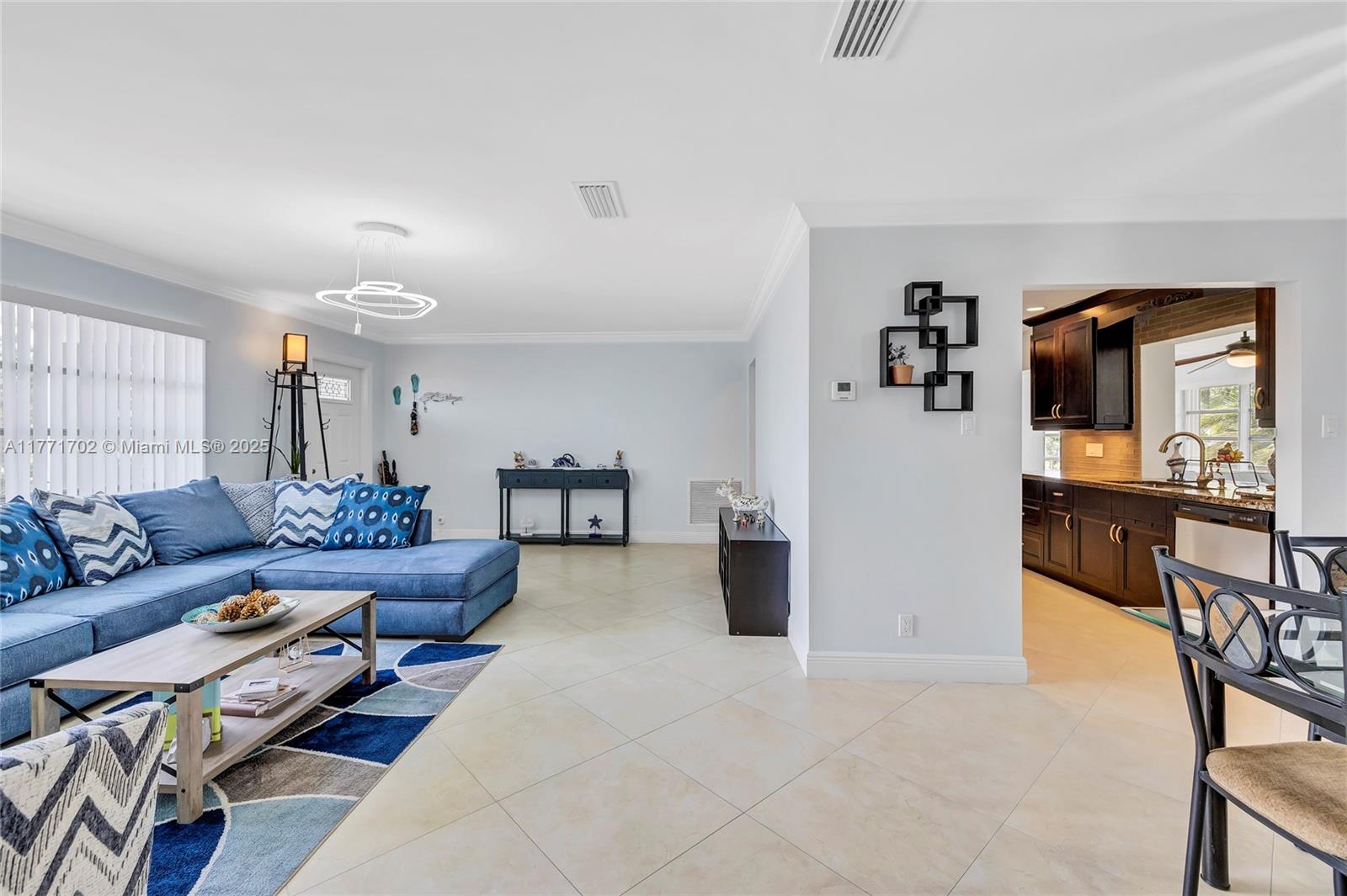 6905 NW 17th St, Margate, Florida image 6