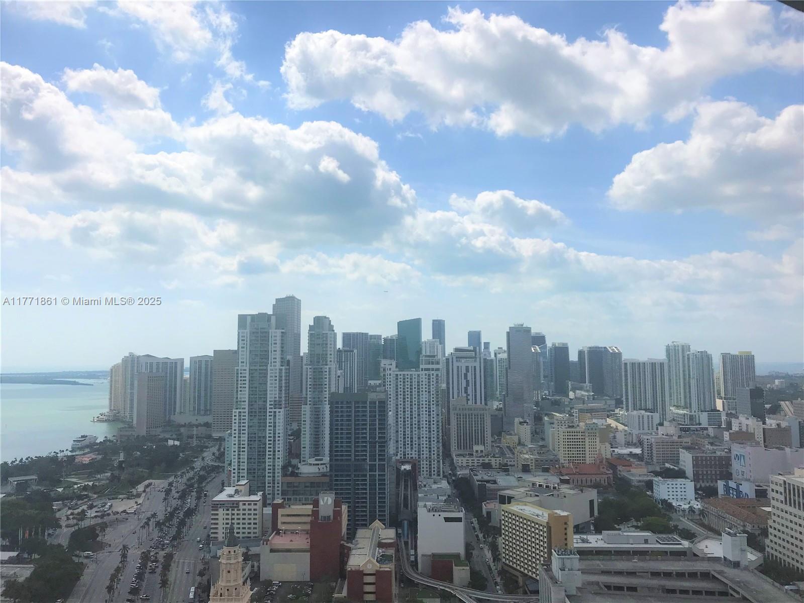 888 Biscayne Blvd #4303, Miami FL 33132