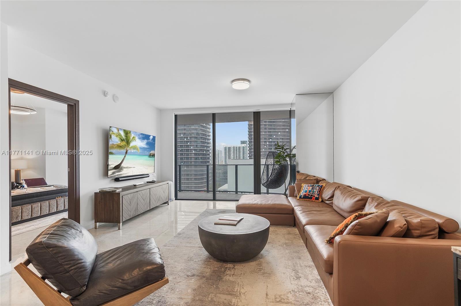 1000 Brickell Plz #2514, Miami FL 33131