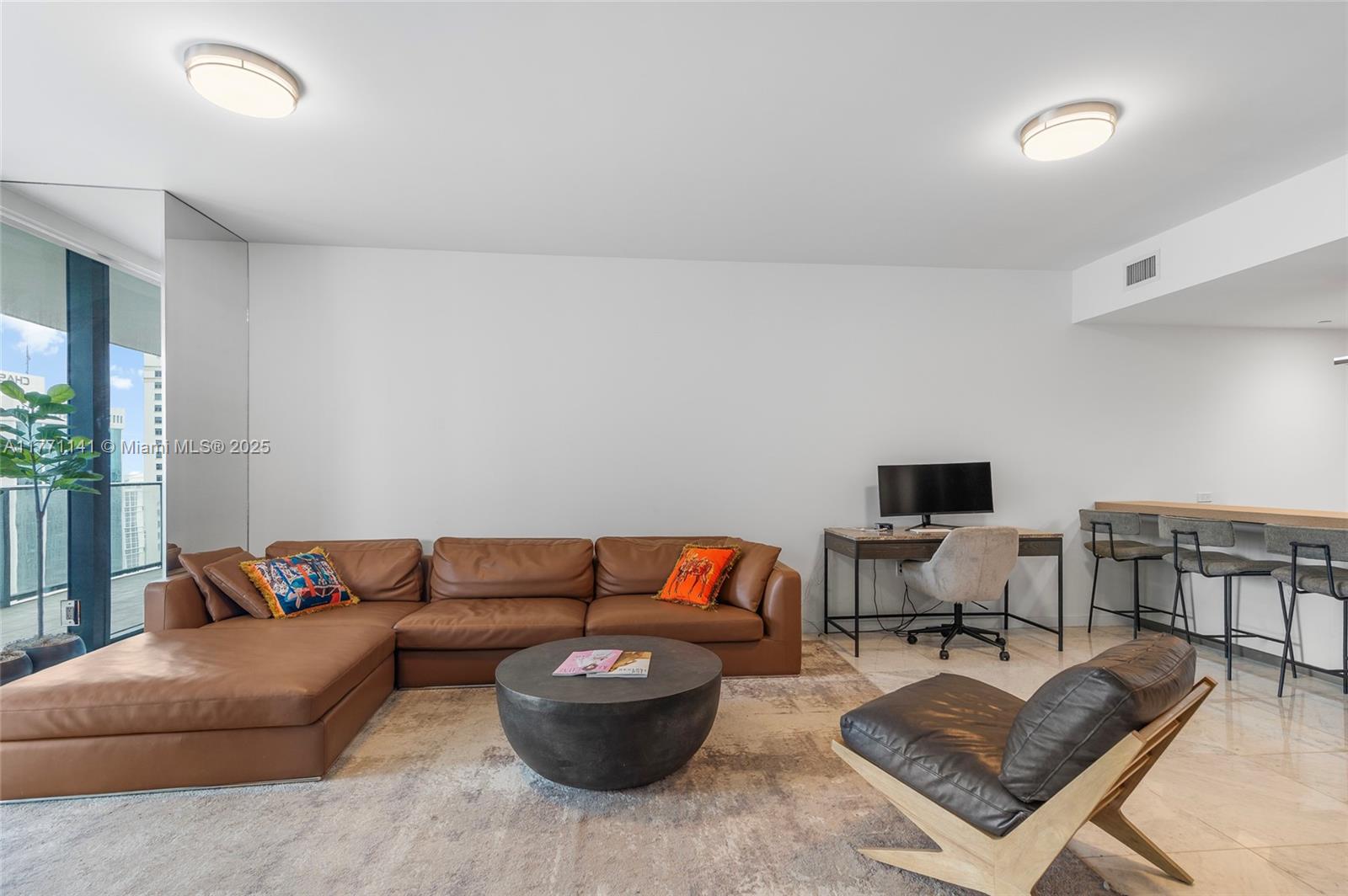 1000 Brickell Plz #2514, Miami FL 33131