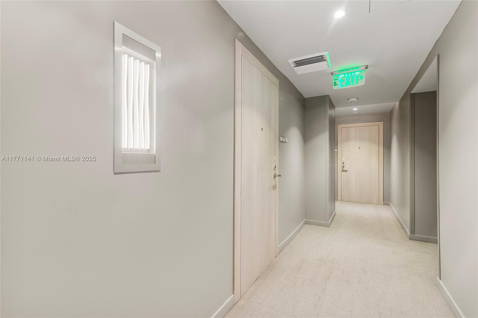 1000 Brickell Plz #2514, Miami FL 33131