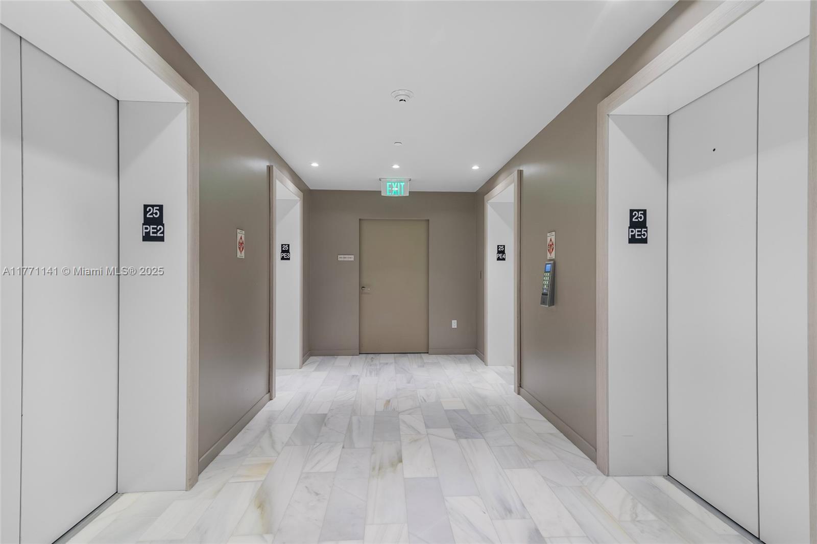 1000 Brickell Plz #2514, Miami FL 33131