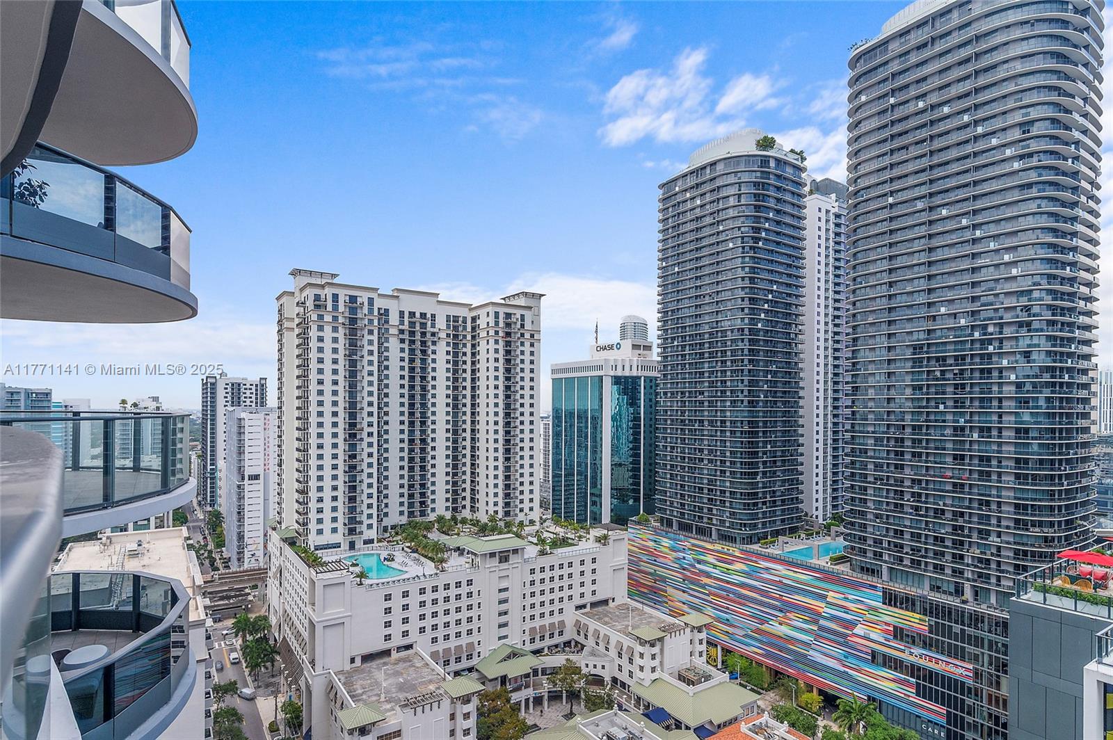 1000 Brickell Plz #2514, Miami FL 33131