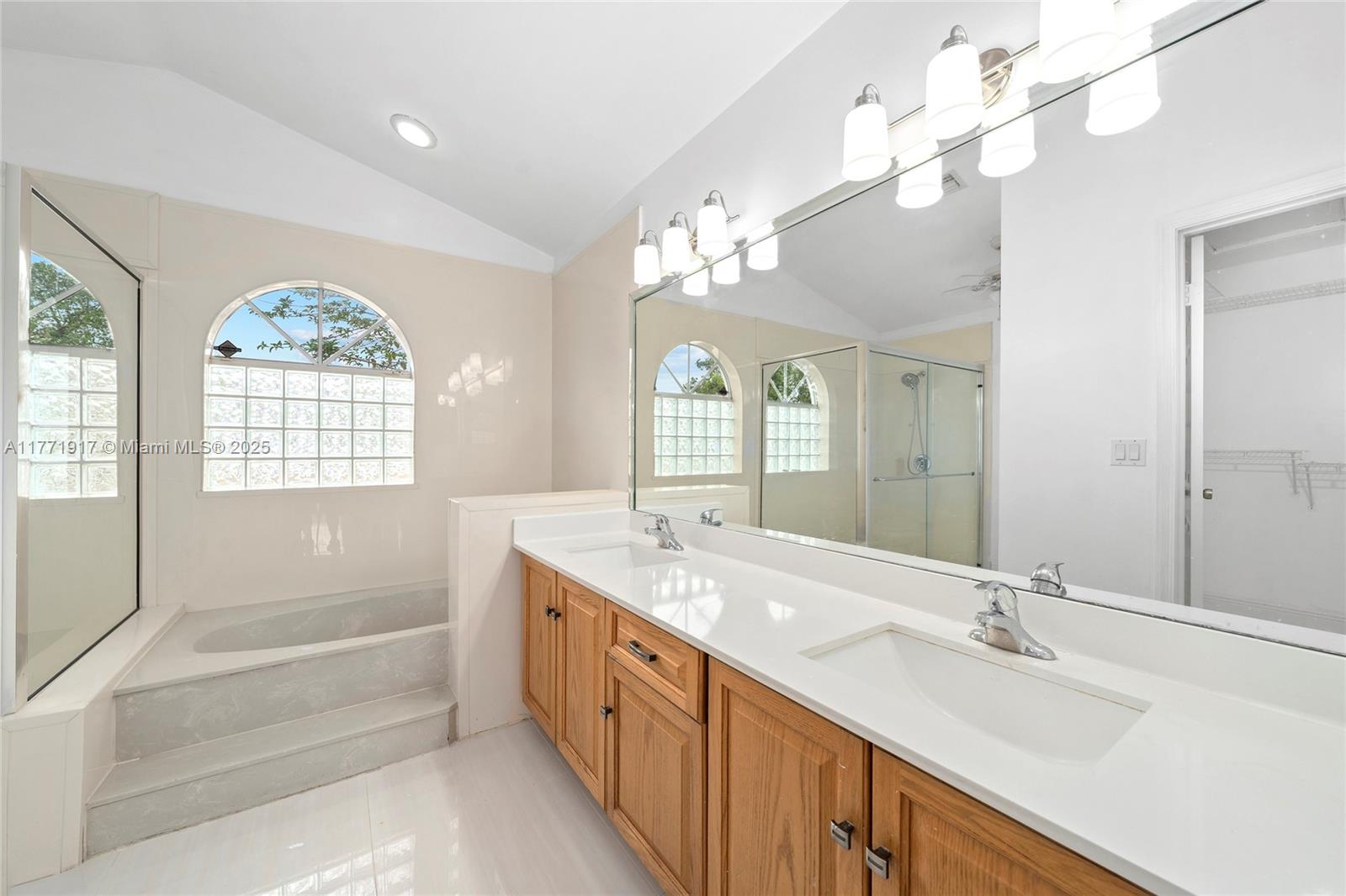 1400 SW 54th Ave, Plantation, Florida image 25