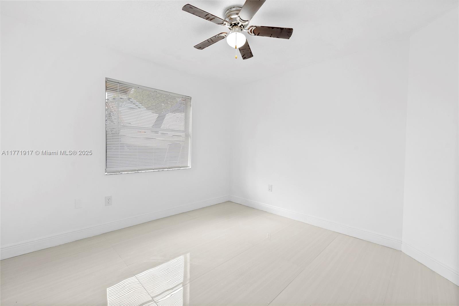 1400 SW 54th Ave, Plantation, Florida image 29