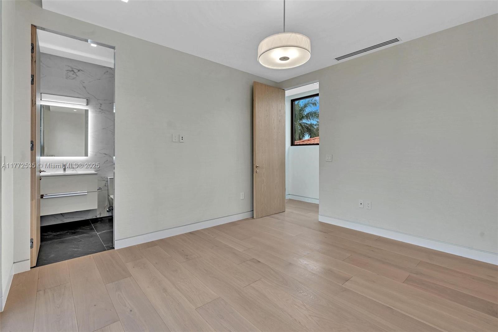 Listing Photo 33