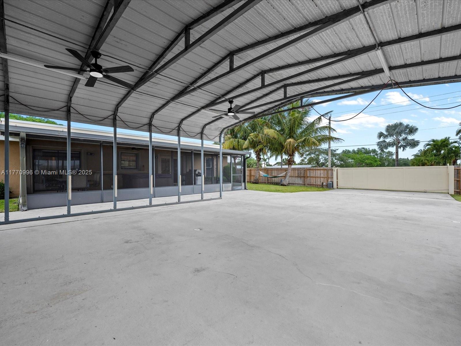 102 Chapel Ln, Tequesta, Florida image 2