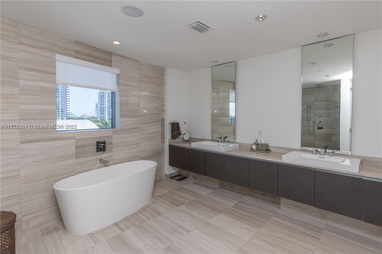 3300 NE 188th St #618, Aventura FL 33180